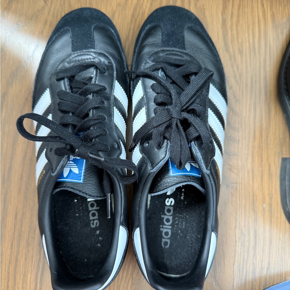 Adidas women’s Sambas